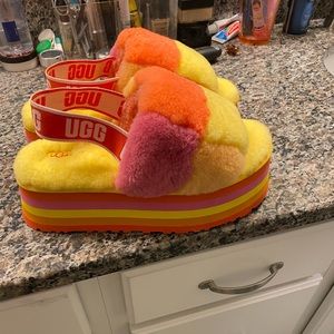 Ugg Fluff yeah platform slippers